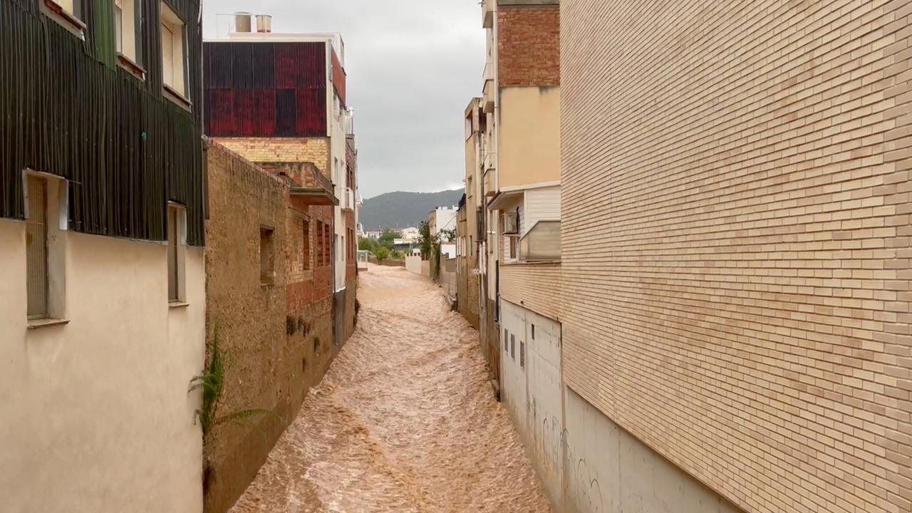 Unwetter in Spanien Ausgangssperre für Tausende Menschen ZDFheute