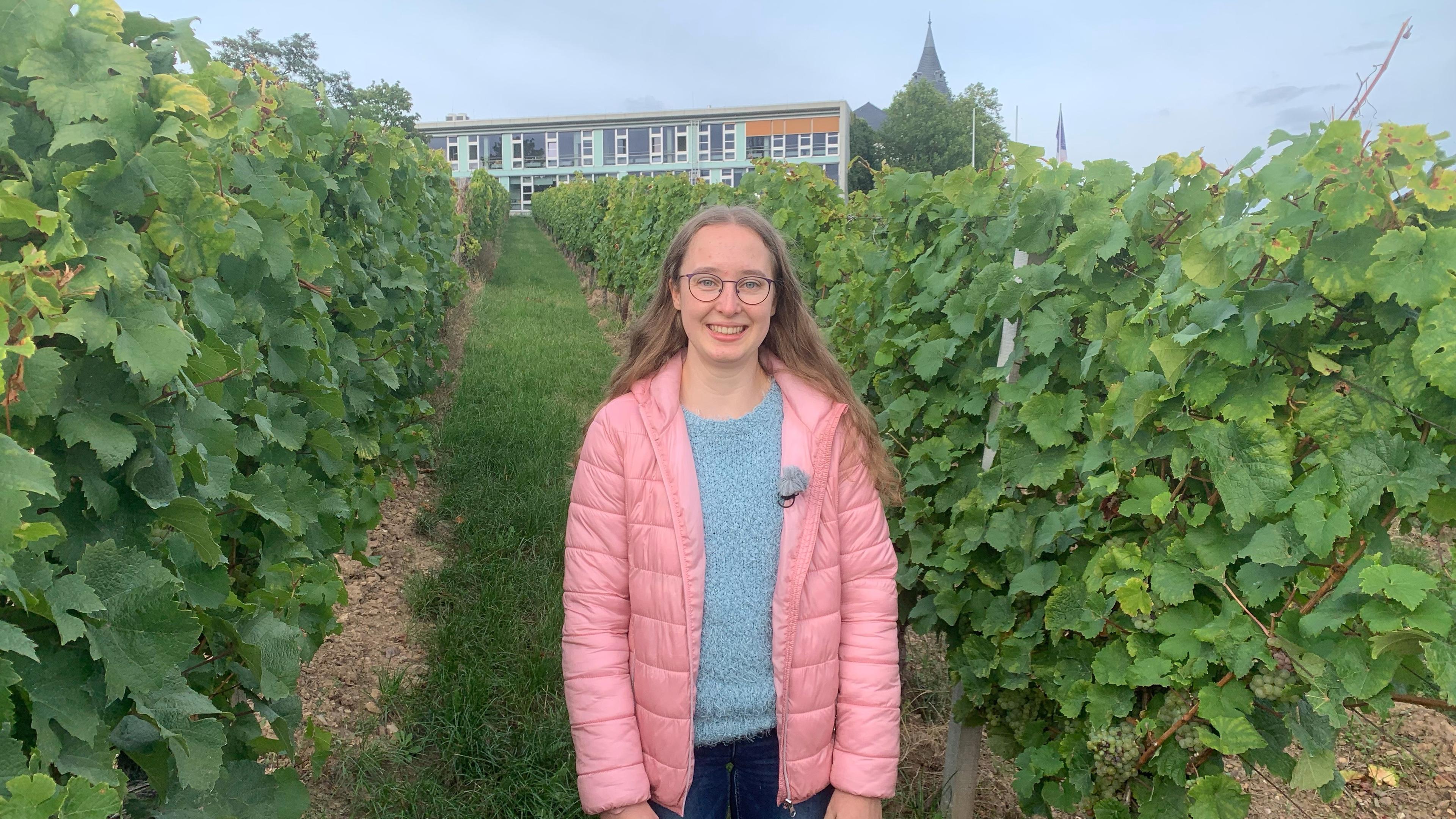 Die 17-jährige Alena verklagt das Bundesland Hessen 