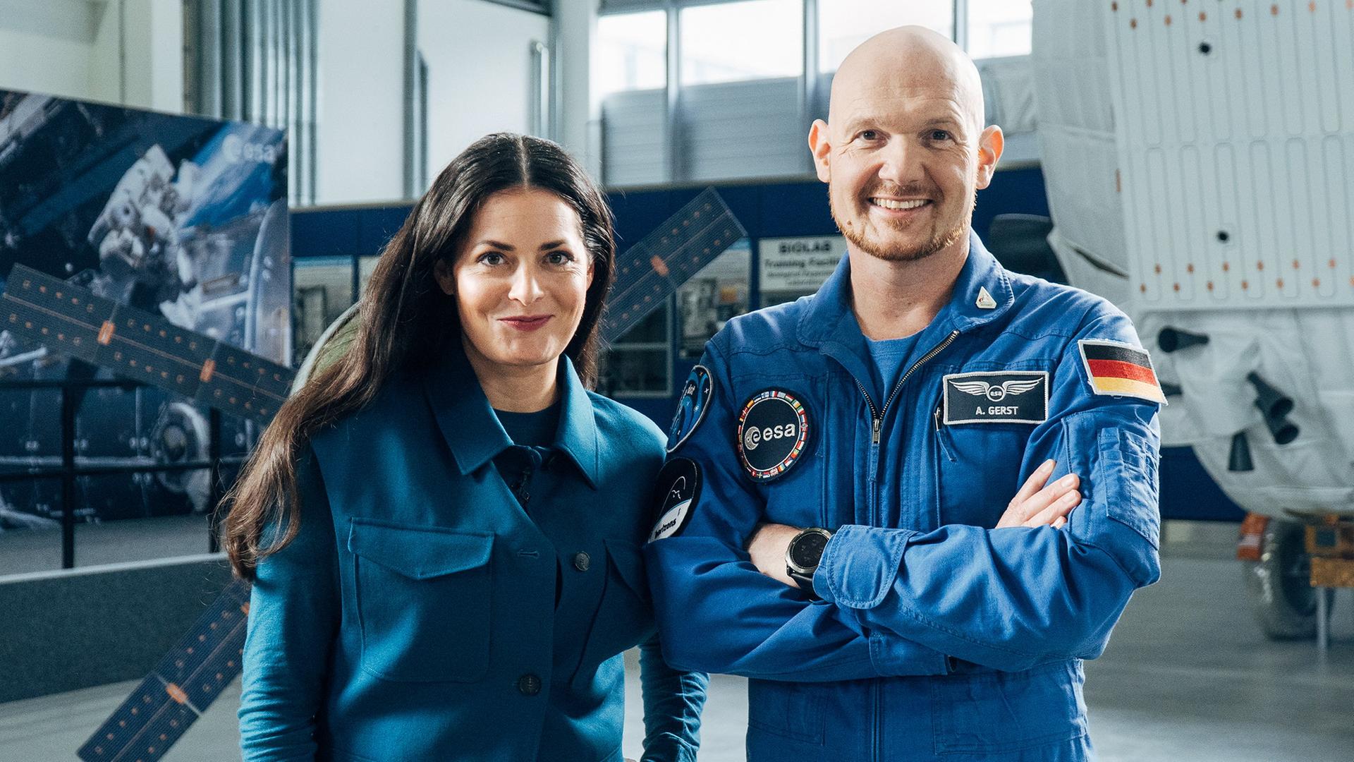 Moderatorin Olivia Röllin, Geophysiker und Astronaut Alexander Gerst