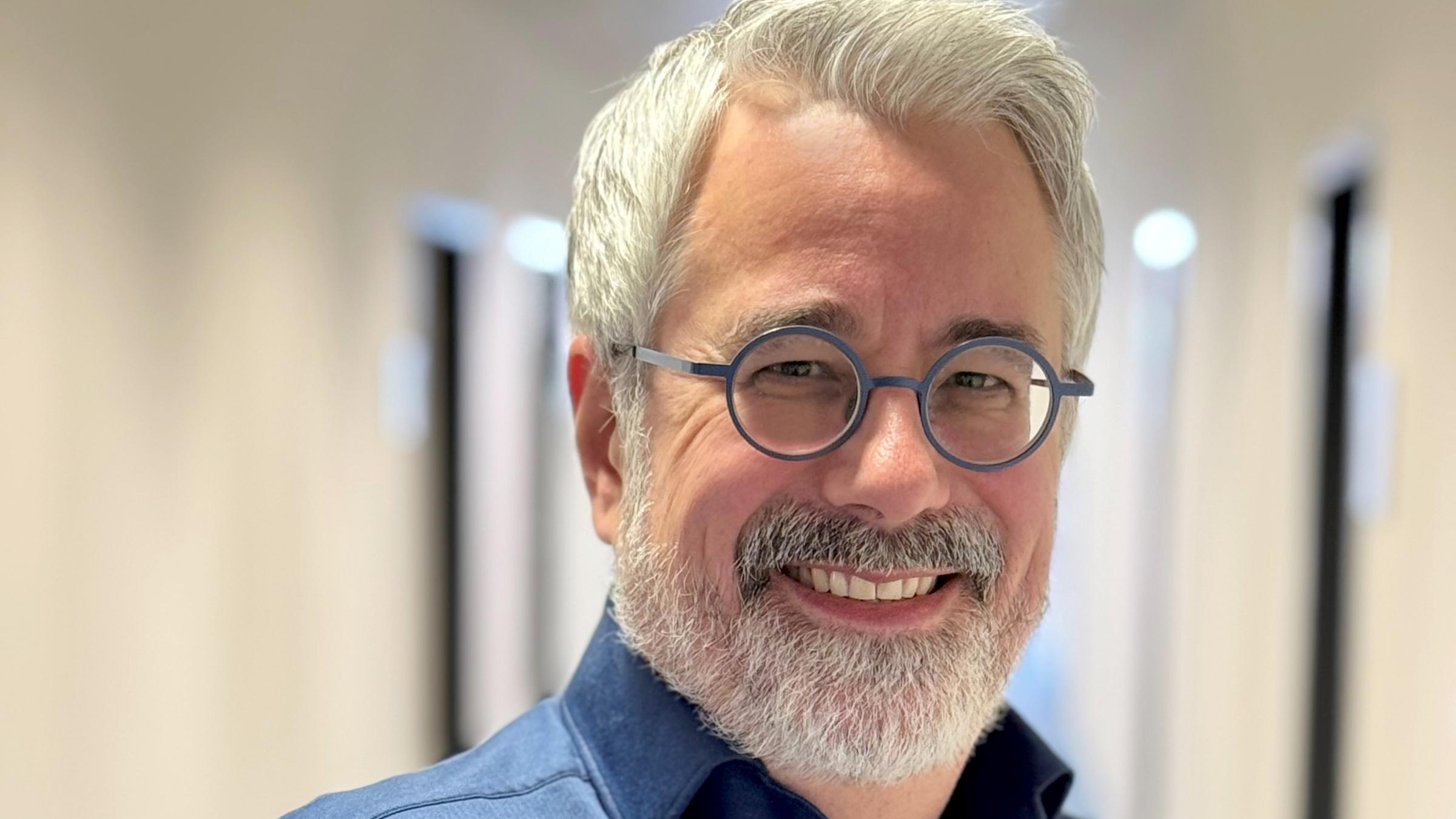 Porträt von Alexander Poel, ZDF-Landesstudioleiter in Bremen