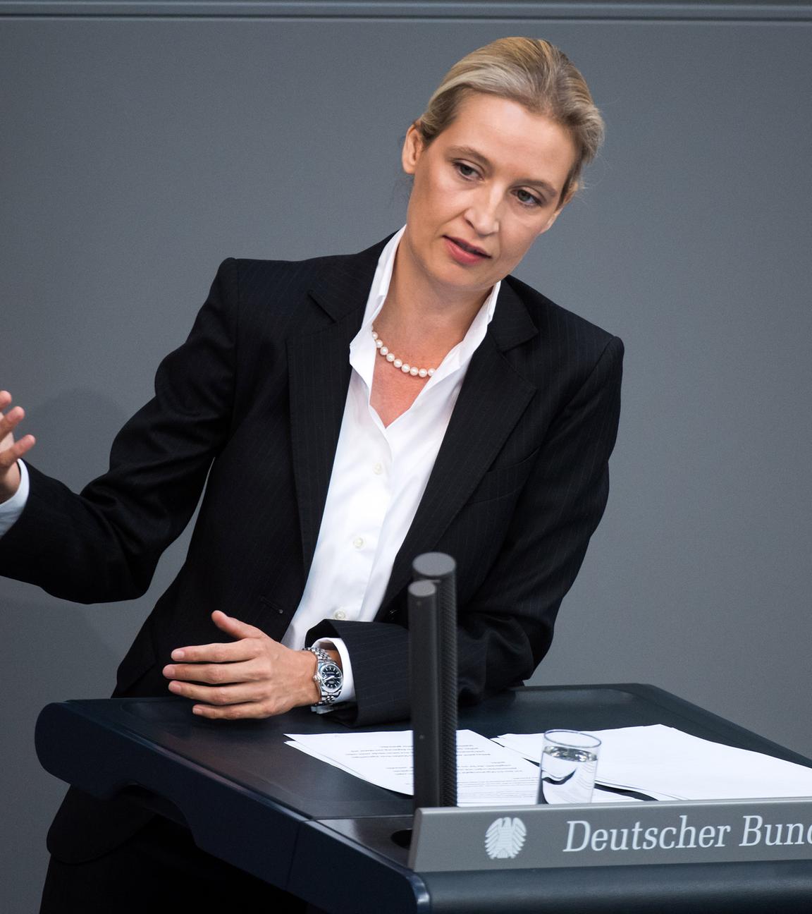 Alice Weidel am Rednerpult im Bundestag