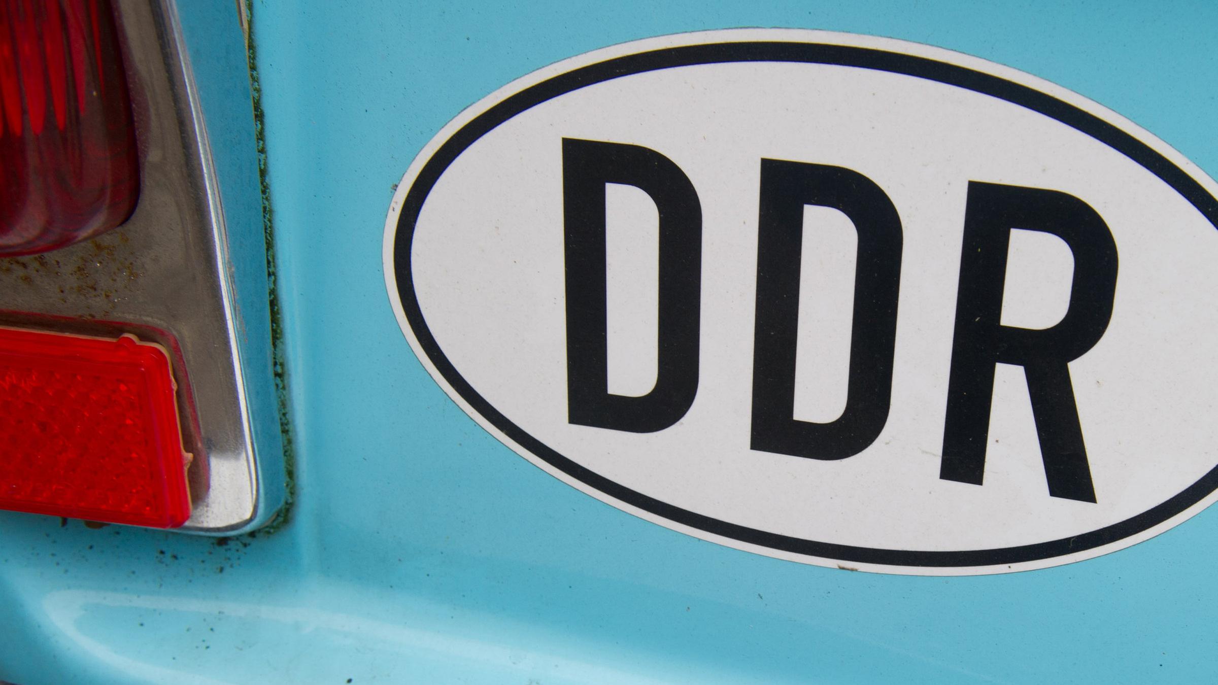 Anarchie im Osten – Die letzten Monate der DDR