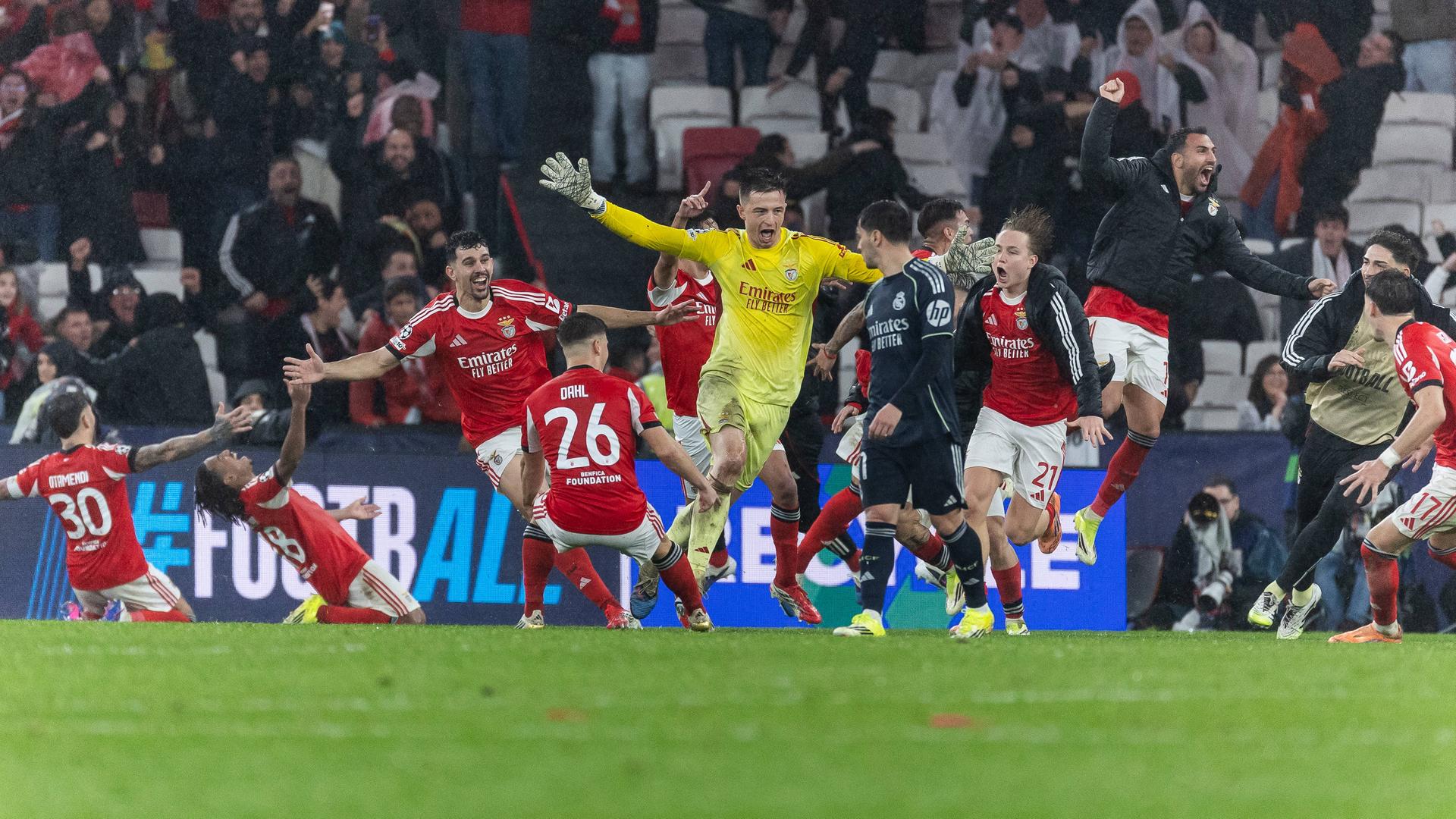 Wahnsinn in Lissabon: Torhüter köpft Benfica weiter