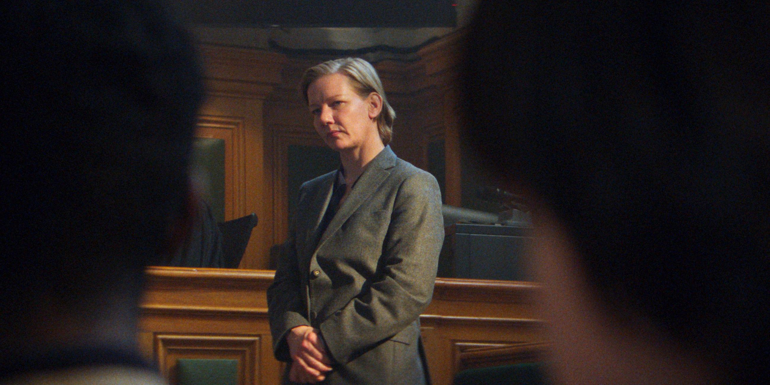 Sandra Hüller spielt eine Ehefrau vor Gericht.