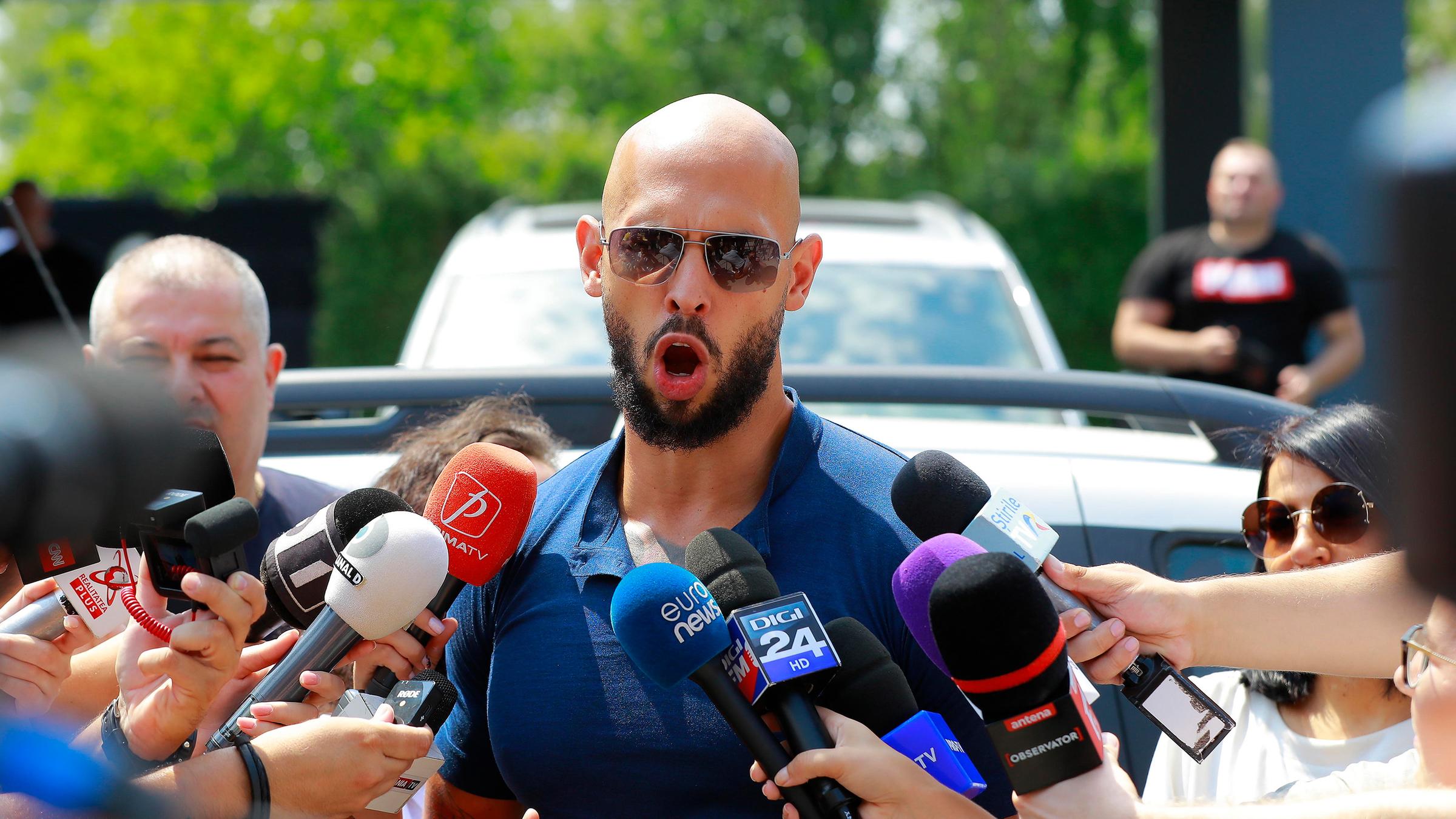 Rumänien Influencer Tate aus Hausarrest entlassen ZDFheute