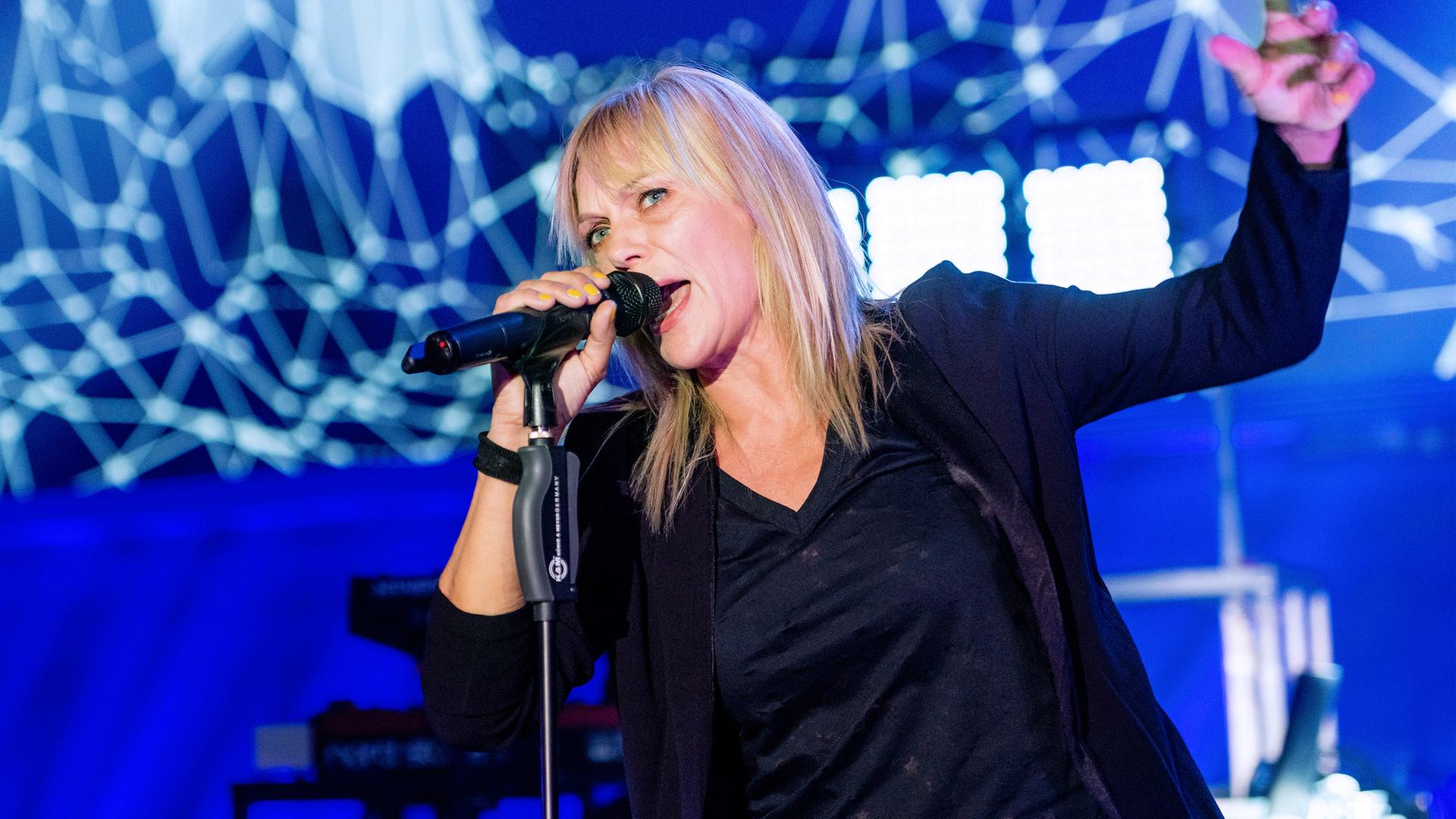 Anna Loos auf der 3satfestival-Bühne