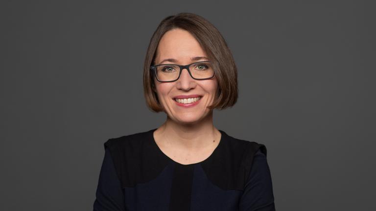 Porträt von Prof. Dr. Annika Sehl: vom ZDF-Fernsehrats für den Medienrat entsandt