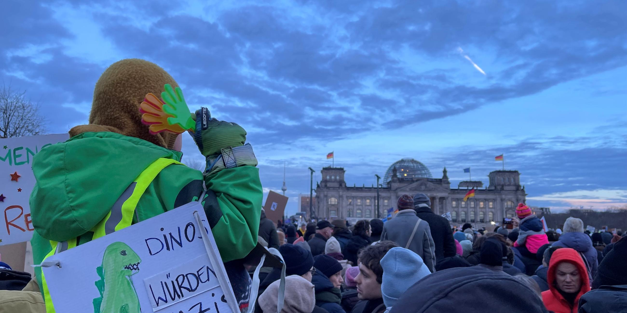 Mehrere zehntausend Menschen auf Anti-AfD-Demonstration in Berlin