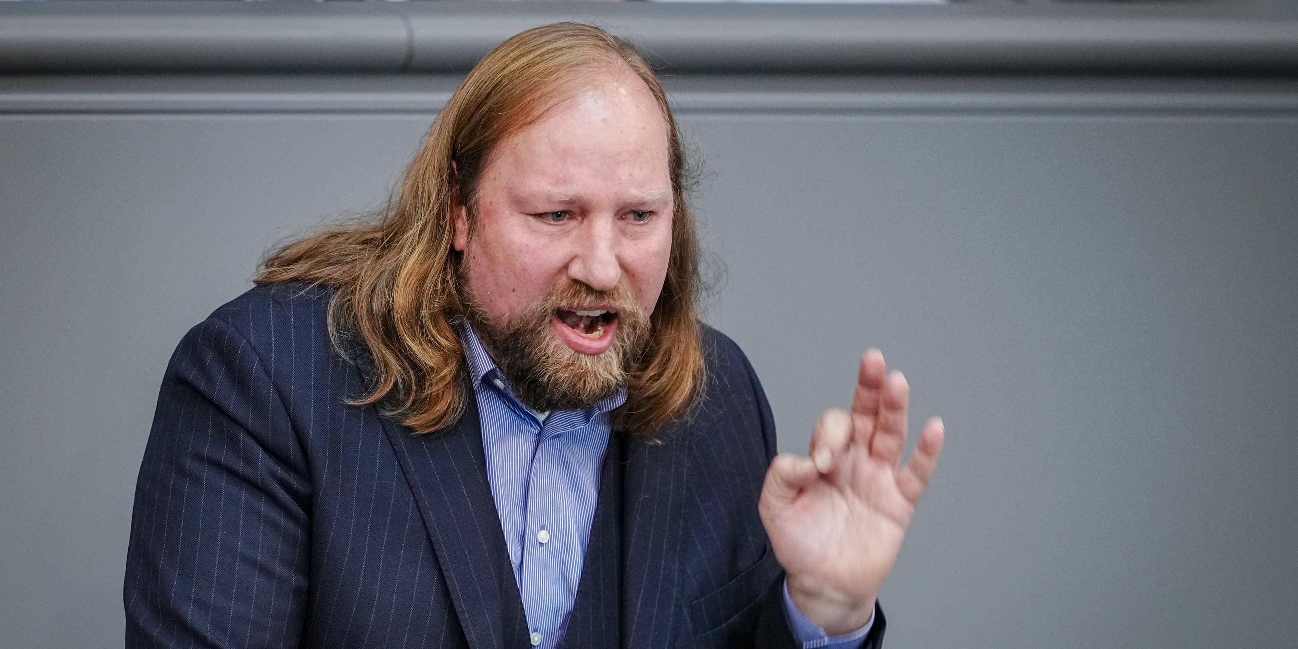 Anton Hofreiter, Bundestagsabgeordneter von Bündnis 90/Die Grünen, spricht bei der Sitzung des Bundestags nach der Regierungserklärung zum Europäischen Rat