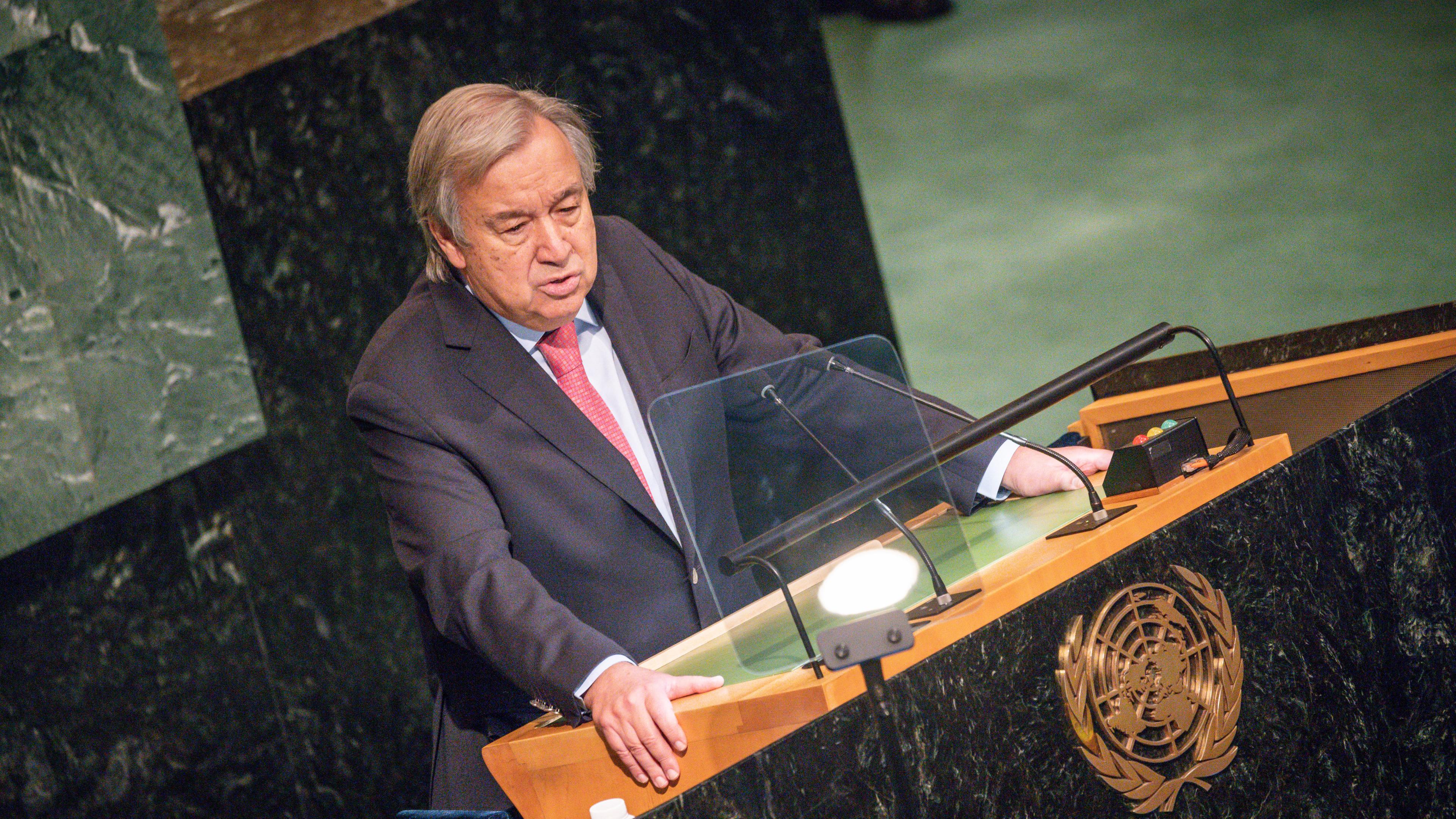 USA, New York: Antonio Guterres, Generalsekretär der Vereinten Nationen, spricht zur Eröffnung der 77. Generaldebatte der UN-Vollversammlung.