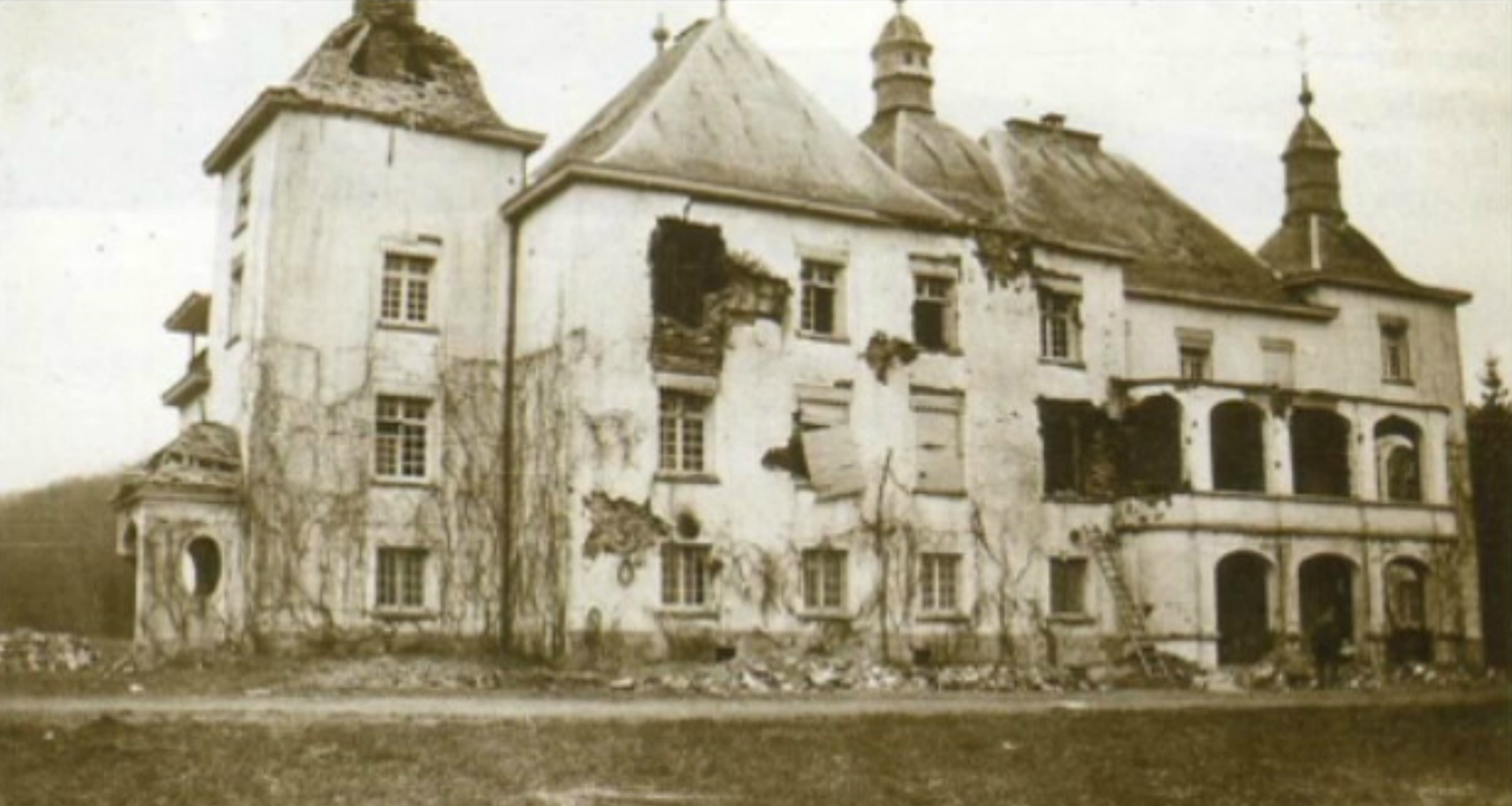 Vom Krieg zerstörte Villa in Belgien, aus dem Stück von Gunnar Krüger im hjo, 16.12.2019