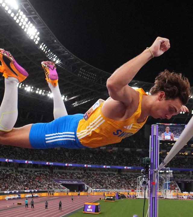 Mondo Duplantis überquert die Latte bei 6.30 Meter bei der Leichtathletik-WM in Tokio. Der nächste Weltrekord für den Ausnahme-Athleten.