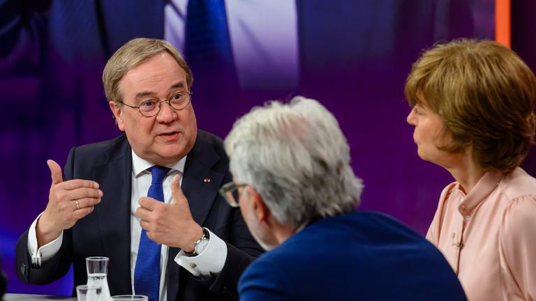 Von links: Armin Laschet, Wolfgang Merkel, Maybrit Illner