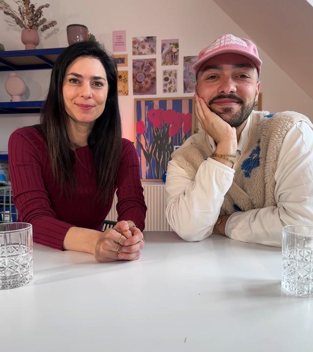 Arzt Mertcan Usluer und Moderatorin Dilek Üsük