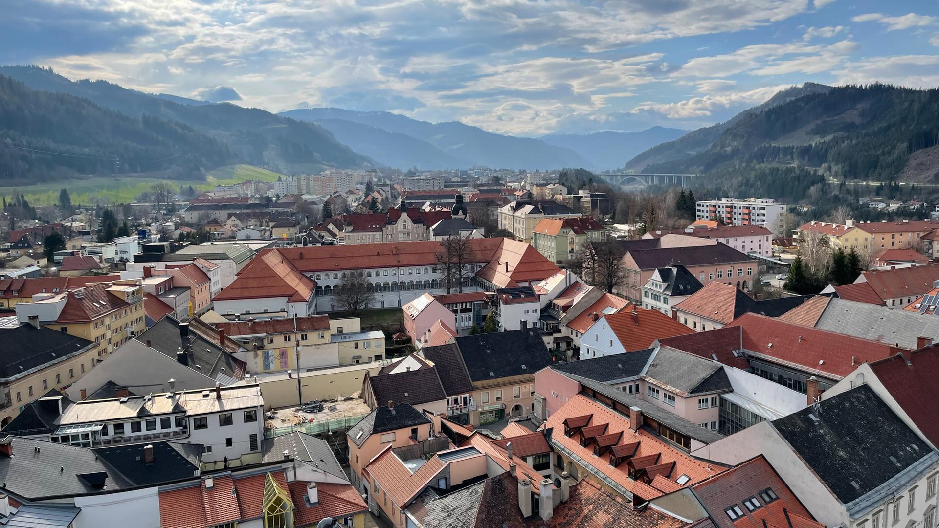 Ausblick auf Judenburg vom Sternenturm aus.