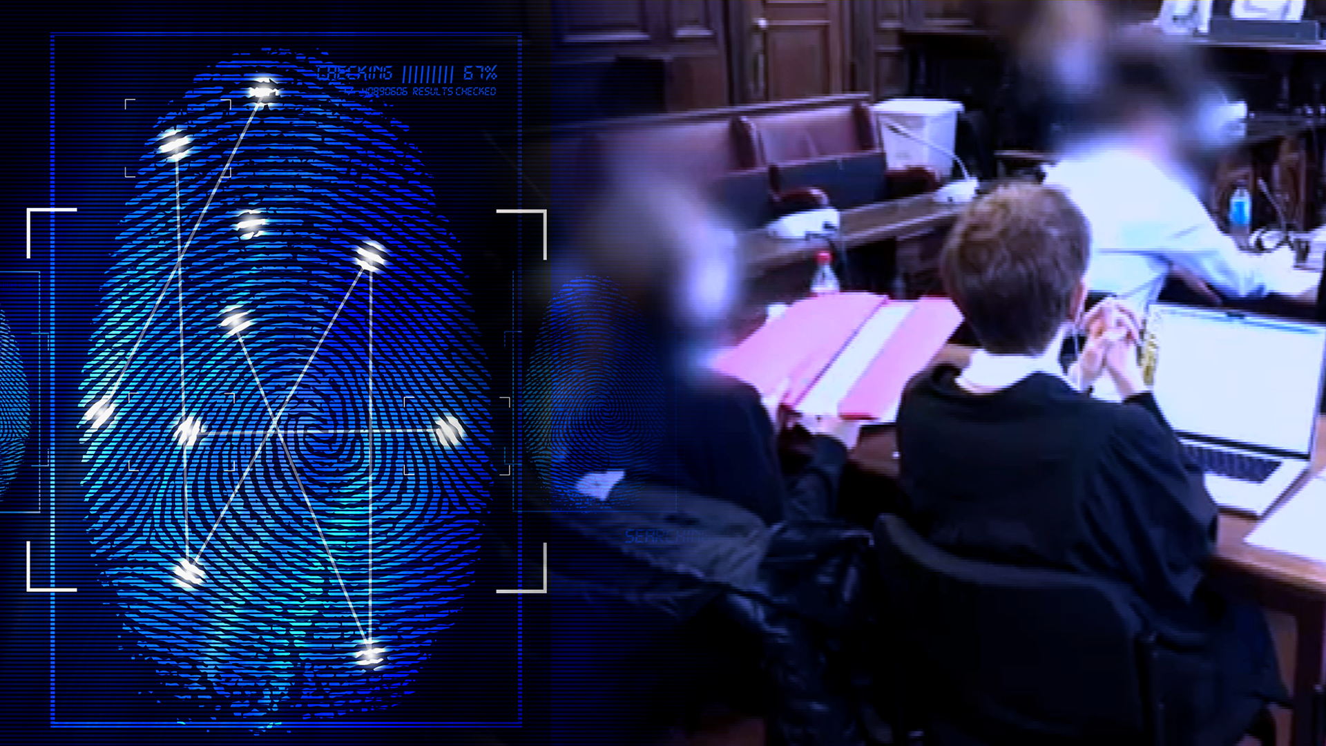 Angeklagter und Anwältin im Anschnitt von hinten in einem Gerichtssaal auf der Anklagebank. Erkennbare Gesichter im Bild wurden technisch verfremdet. Links daneben: Lichtschematische Darstellung eines Fingerabdrucks.