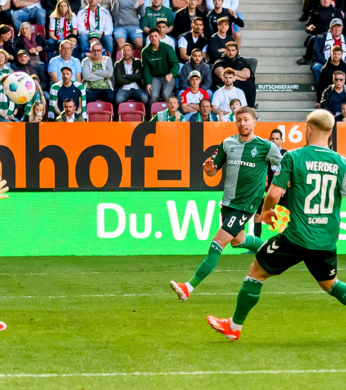 Torschuss zum 0:1 durch Romano Schmid (Werder Bremen, 20).