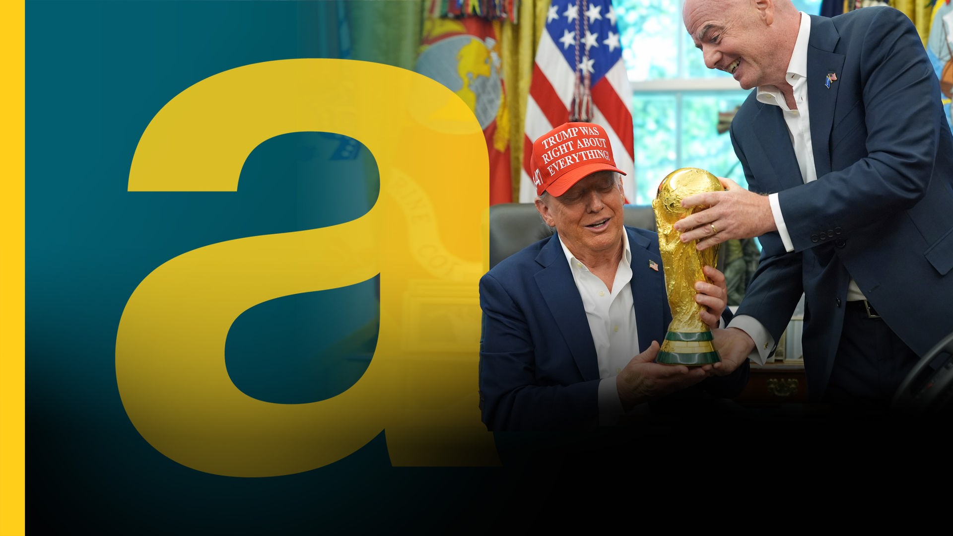 US-Präsident Donald Trump und FIFA-Präsident Gianni Infantino mit dem WM-Pokal
