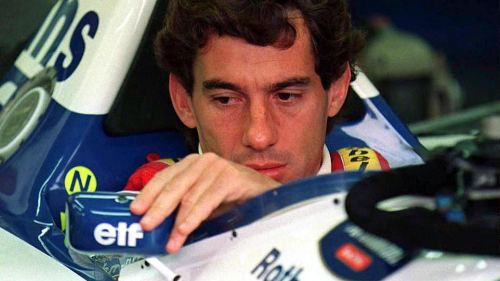 Archivbild vom 1. Mai 1994 zeigt Ayrton Senna vor dem Start zum Großen Preis von San Marino in Imola.