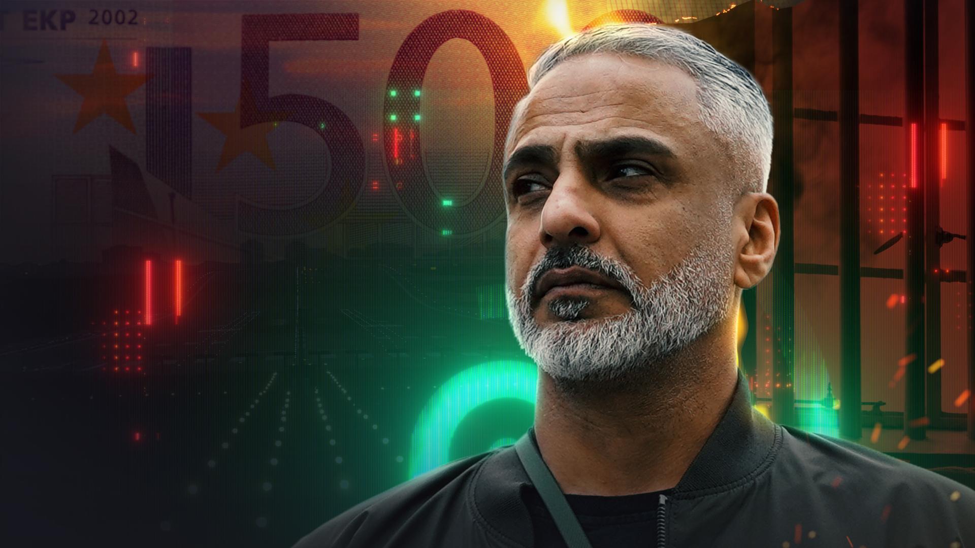 Ali C. im Vordergrund. Im Hintergrund Spur-Logo und Gefängnissstäbe.