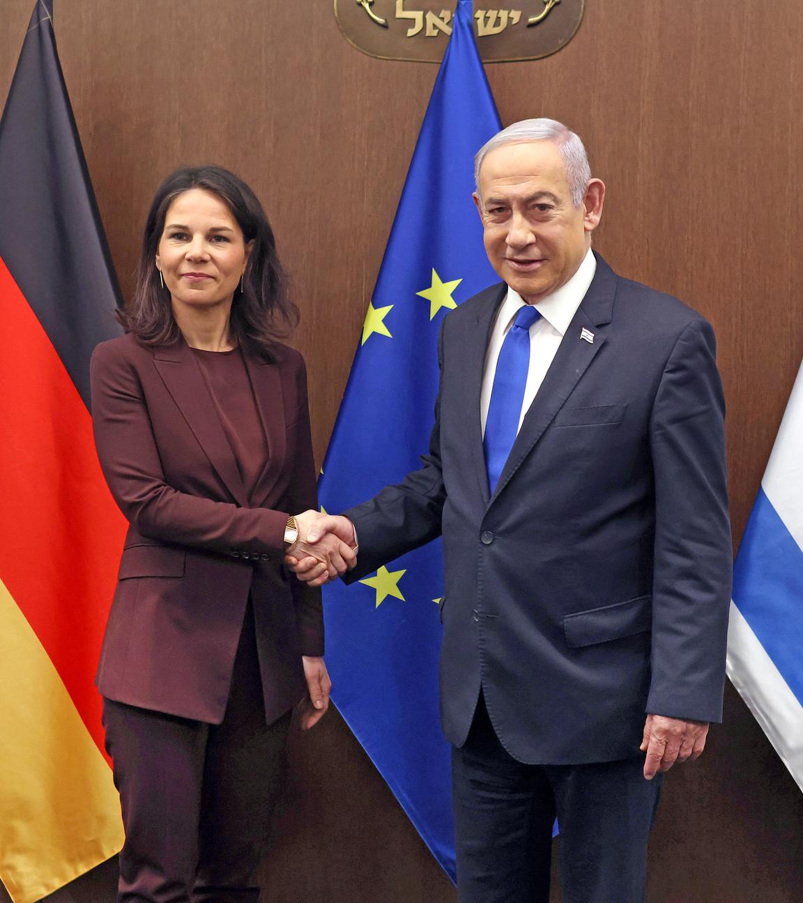  Israels Premierminister Benjamin Netanjahu begrüßt die deutsche Außenministerin Annalena Baerbock (Bündnis 90/Die Grünen)