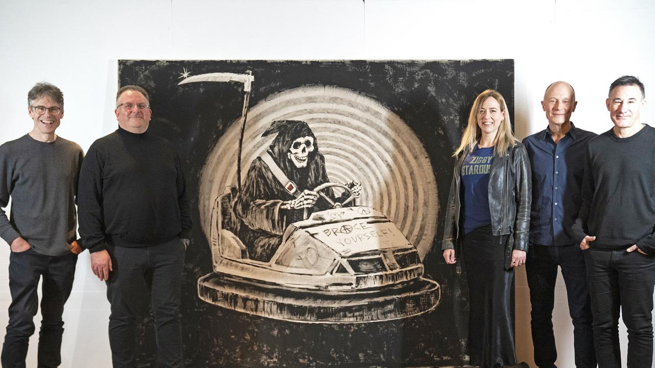 Banksy Bild Gegen Bandnamen Kunstwerk Verkauft ZDFheute