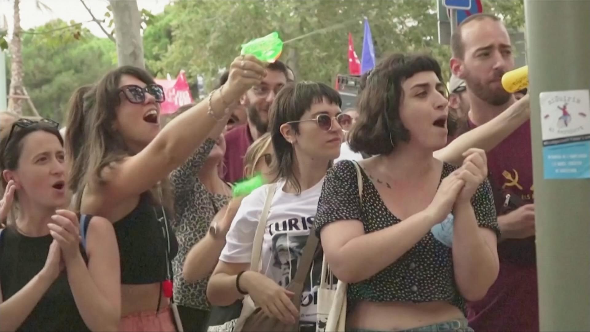 Barcelona: Kampf gegen den Massentourismus 