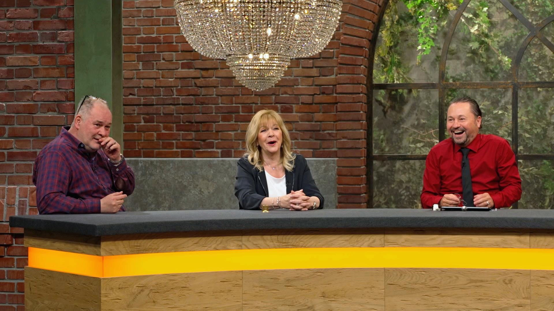 Walter Lehnertz, Elke Velten und Wolfgang im Händlerraum