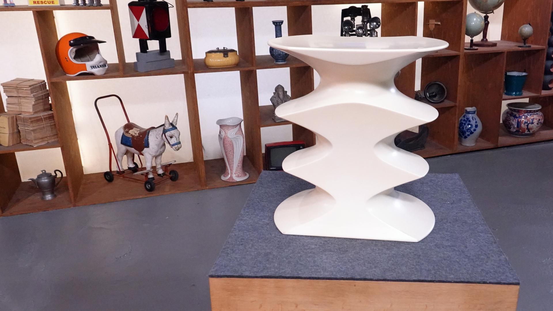 Ein skulpturaler Hocker von Herzog & de Meuron