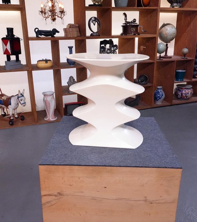 Ein skulpturaler Hocker von Herzog & de Meuron