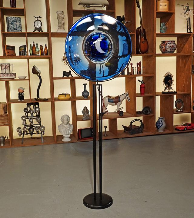 Glaskunst-Objekt aus Muranoglas: "Mond mit Sternen"