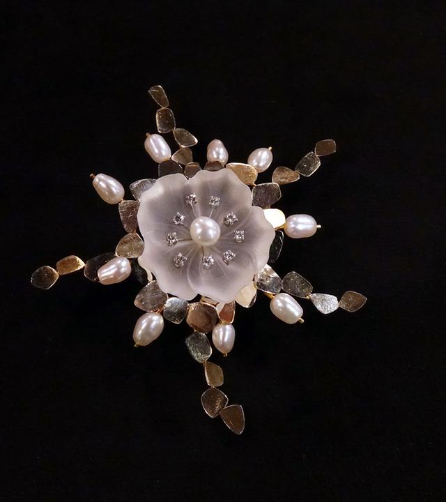 Brosche mit Bergkristall