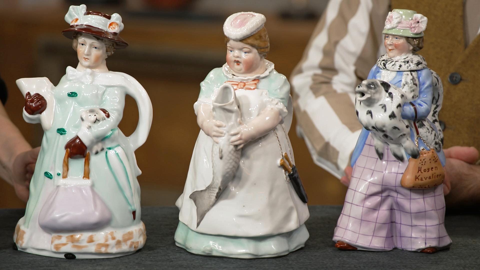 Drei Figurenkannen aus den 1920er-Jahren