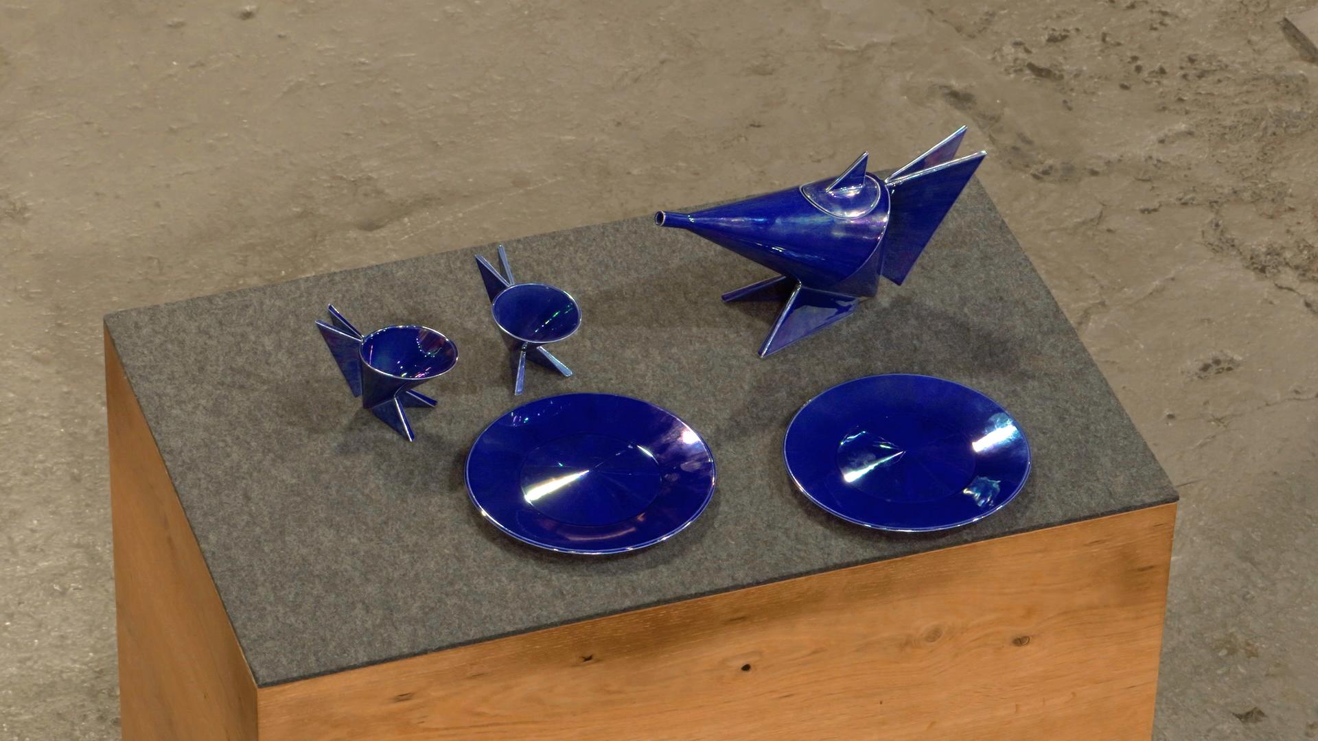 Ein blaues Tee-Service von Villeroy & Boch 