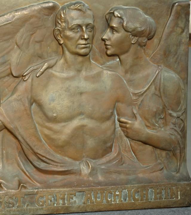Eine Reliefplatte aus Bronze des Bildhauers Joseph Hammerschmidt