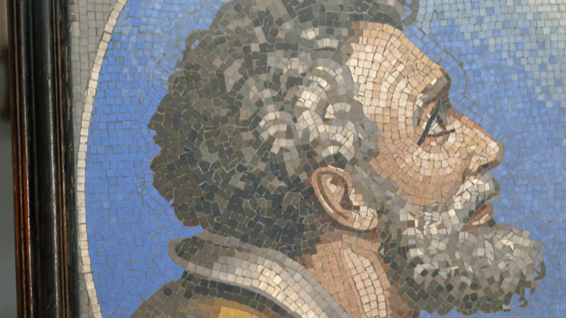 Eine antike Mosaikdarstellung eines Apostels 
