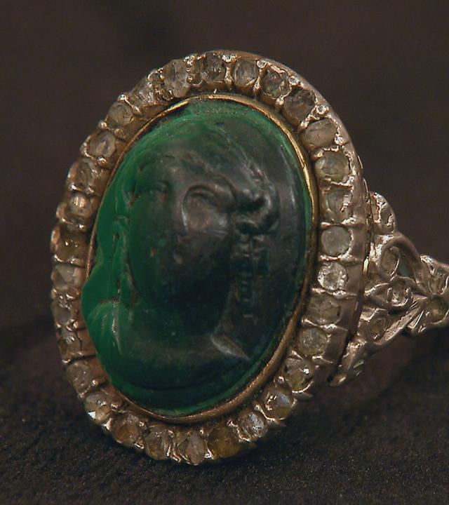 Ring mit Malachit-Gemme