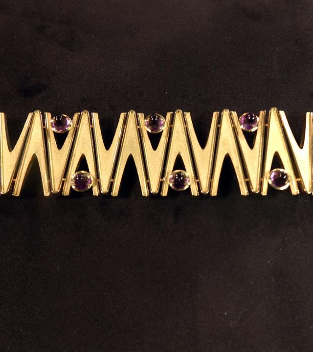 Handgearbeitetes Armband