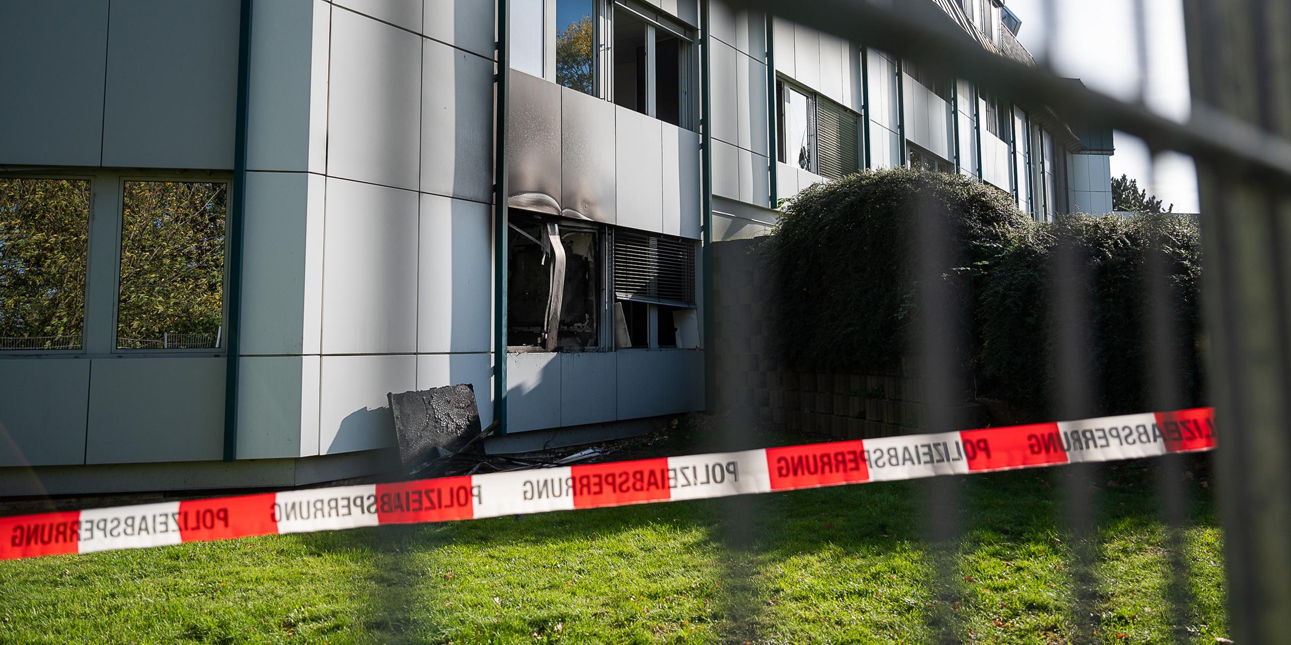 Unbekannte verübten am frühen Freitagmorgen einen Brandanschlag auf geplante Asylunterkunft in Bautzen. 
