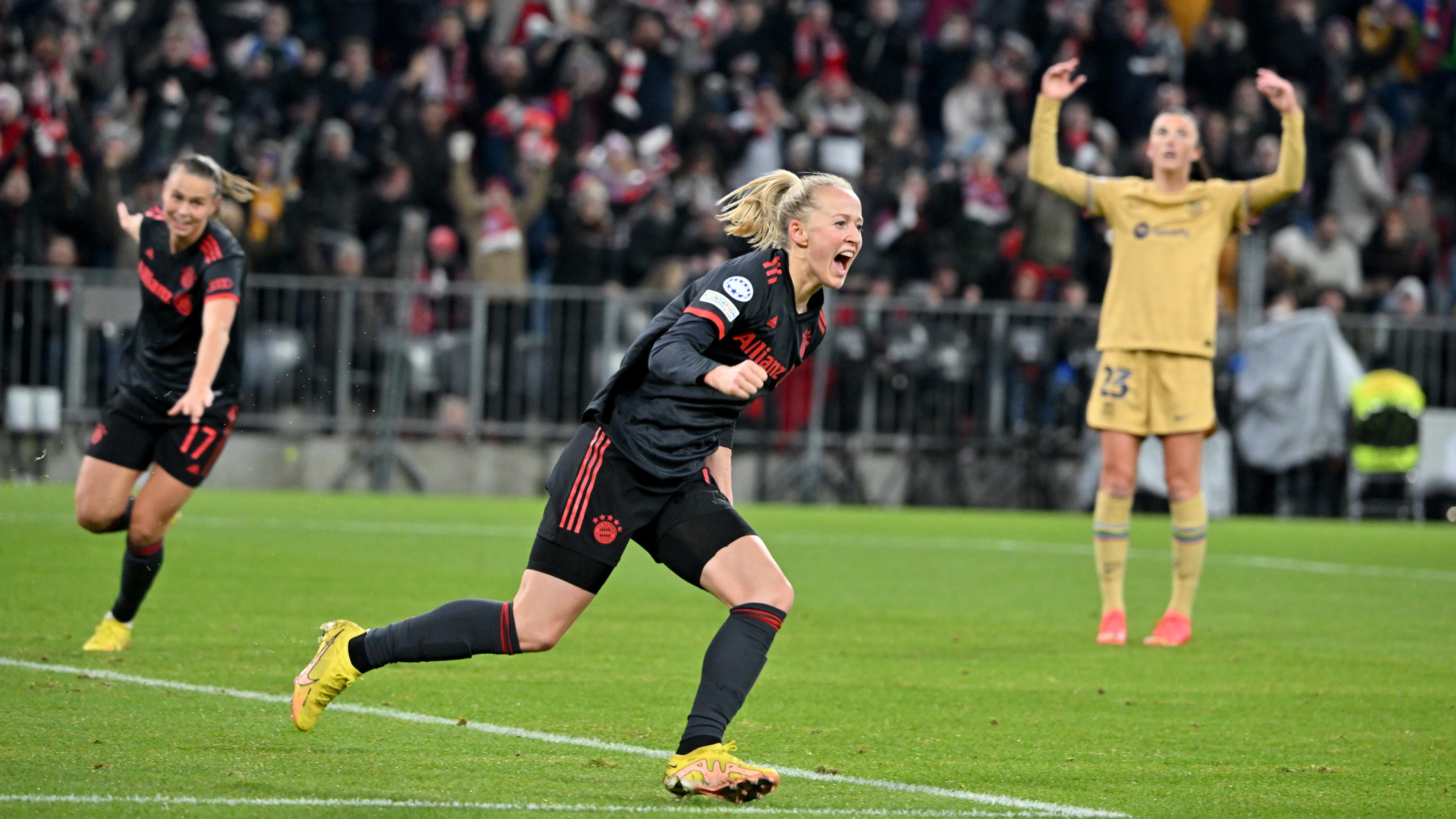 Frauen-Fußball 24.000 Fans sehen Bayerns Sieg gegen Barca
