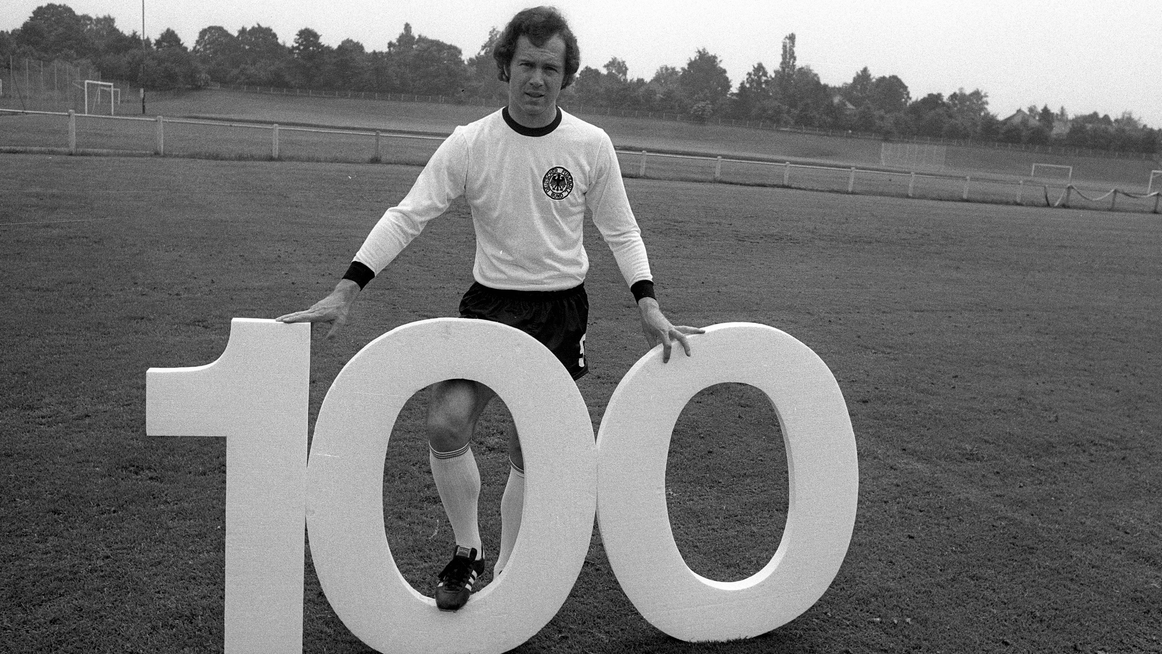 1976: 100 Länderspiele für den DFB (am Ende 103)