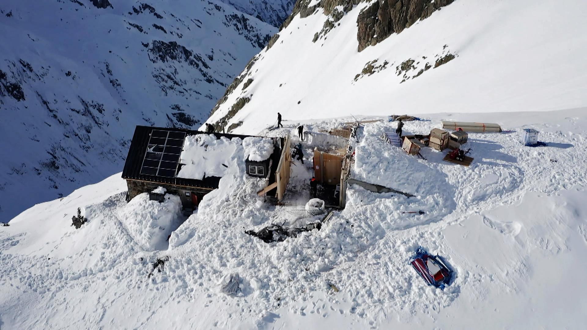 Lawine trifft Trifthütte
