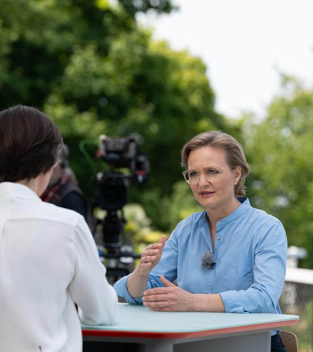 Berlin direkt - Sommerinterview 2025 - Franziska Brantner, Vorsitzende Bündnis 90/Die Grünen, im Gespräch mit Diana Zimmermann