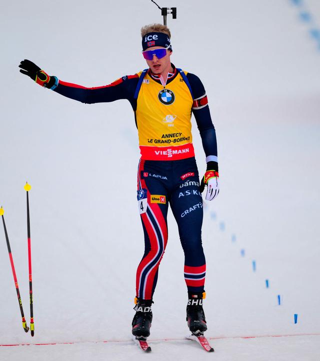 Biathlet Johan-Olav Botn gewinnt das Verfolgungsrennen in Le Grand Bornand