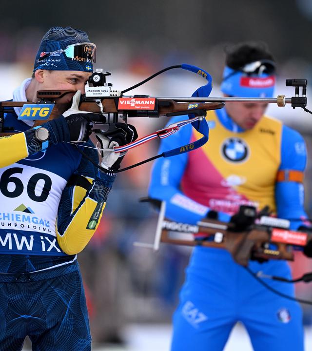 Biathlon-Sprint der Männer in Ruhpolding: Ponsiluoma und Giacomel am Schießstand