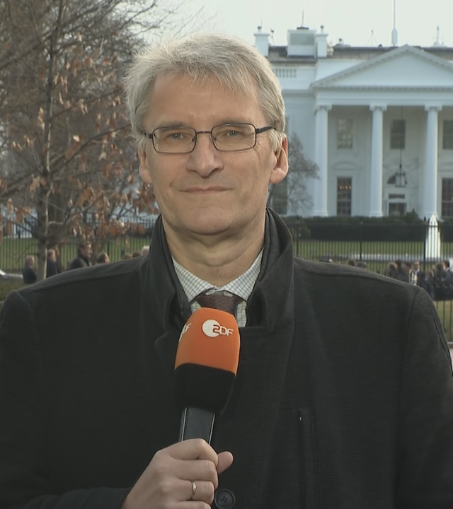 ZDF-Korrespondent Elmar Theveßen berichtet in Washington.