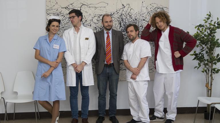 "neoManiacs": Petra Mayer, Alexander Böhm, Nils Kuphal, Lars Fricke und Michael Schulte stehen nebeneinander und blicken in die Kamera.