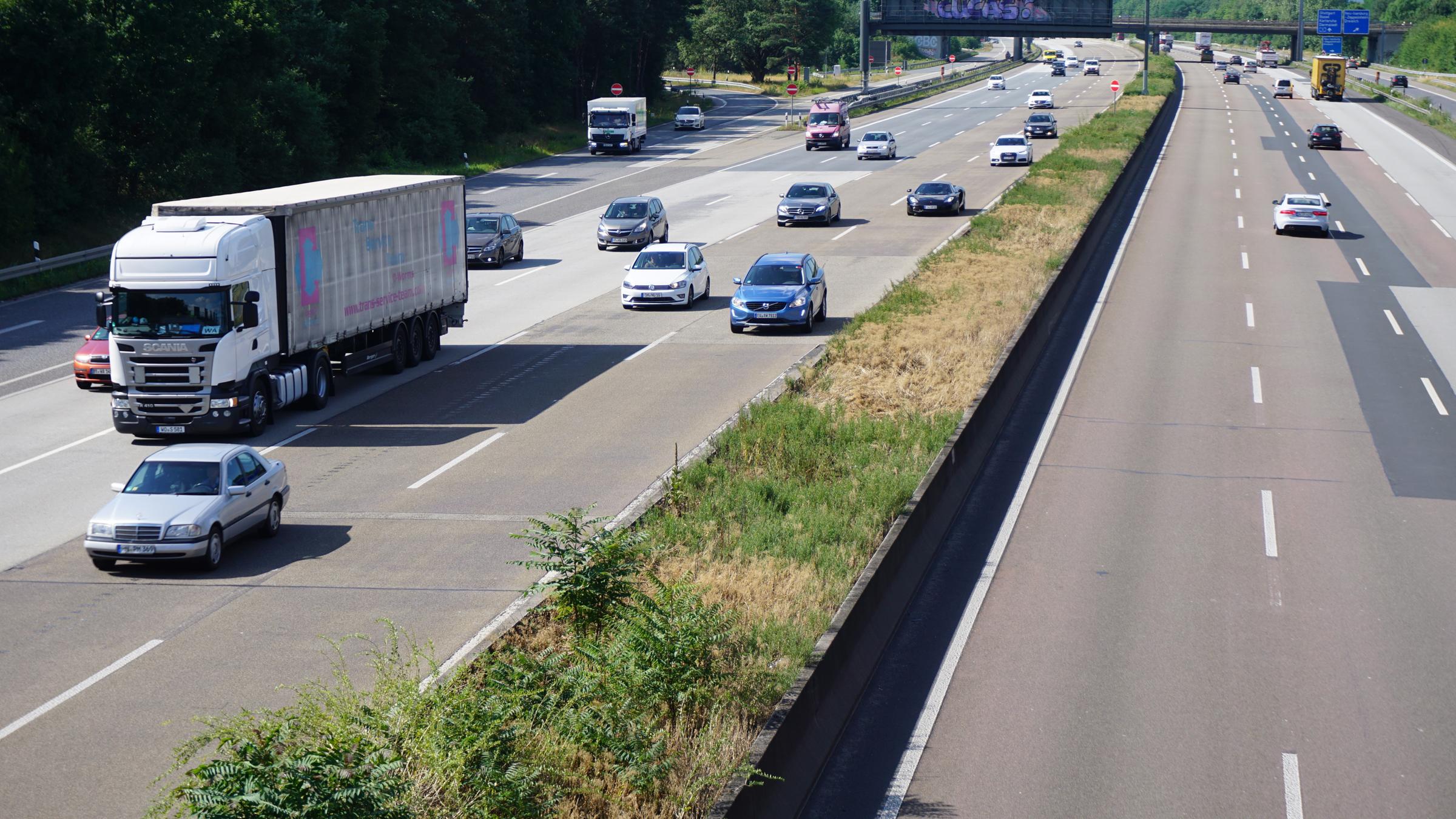 "planet e.: Tempolimit - Chance für den Klimaschutz?": Blick auf eine Autobahn in Deutschland.