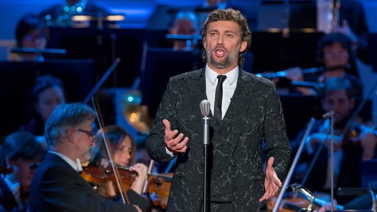 "Jonas Kaufmann in der Waldbühne": Jonas Kaufmann singt