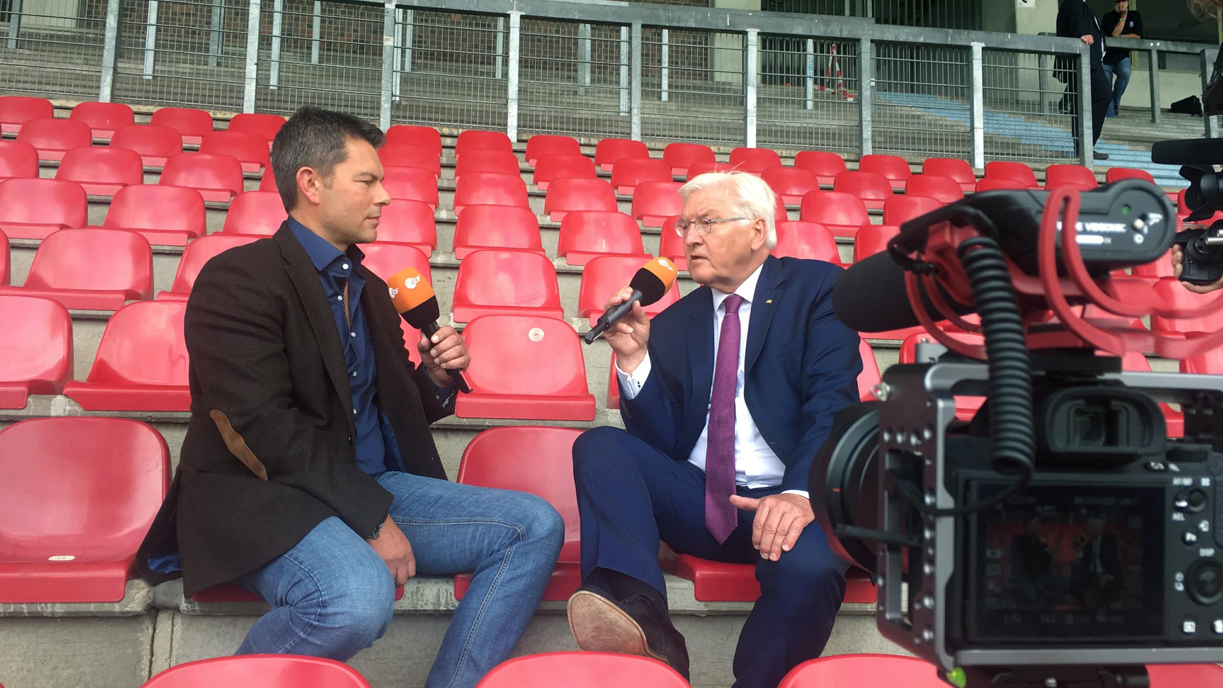 "ZDFSPORTreportageExtra": ZDF-Reporter Yorck Polus im Gespräch mit Bundespräsident Frank-Walter Steinmeier